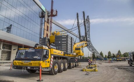 Lifting the Load: How Lorry Cranes Revolutionize Construction Sites